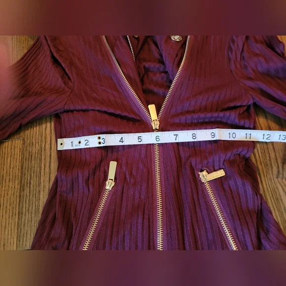 NWOTStylish Jacket/Blazer/Top,Versatile,beautiful gold finishes for classy look. - Picture 12 of 16